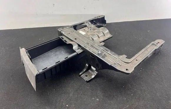 Audi Q7 4L Front passenger seat console base 7L0881678G