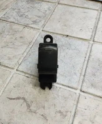 Nissan Note (E11) Electric window control switch