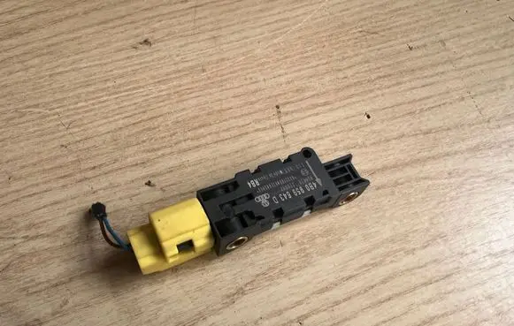 Audi A3 S3 A3 Sportback 8P Airbag deployment crash/impact sensor 4B0959643D