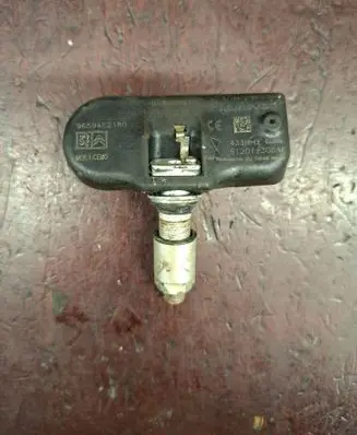 Peugeot 607 Tire pressure sensor 9659452180 009310X1S 0813916996