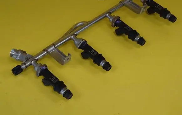 Opel Astra G Fuel main line pipe 25313846