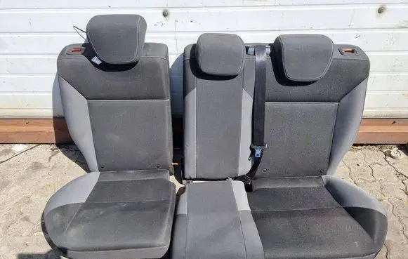 Ford Focus Second row seats 