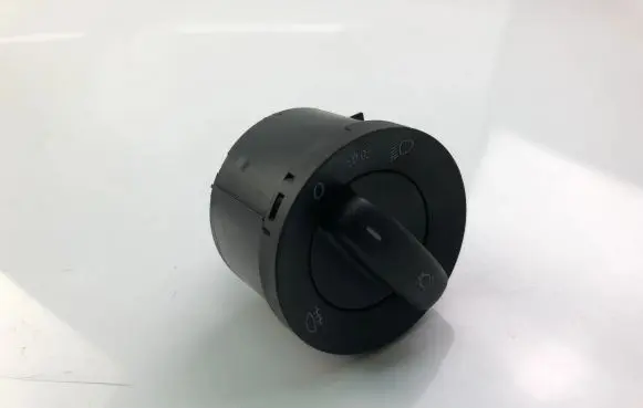 Volkswagen Golf V Light switch 1K0941431B