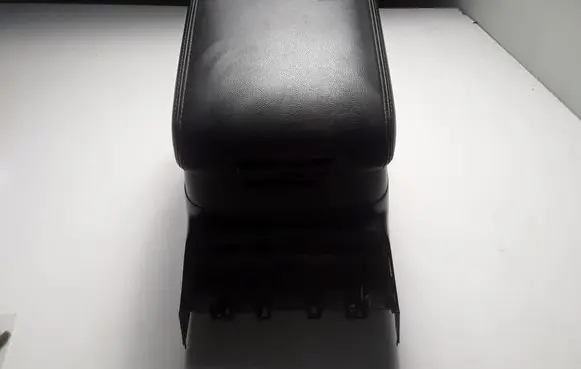 Mitsubishi Pajero Armrest 444915