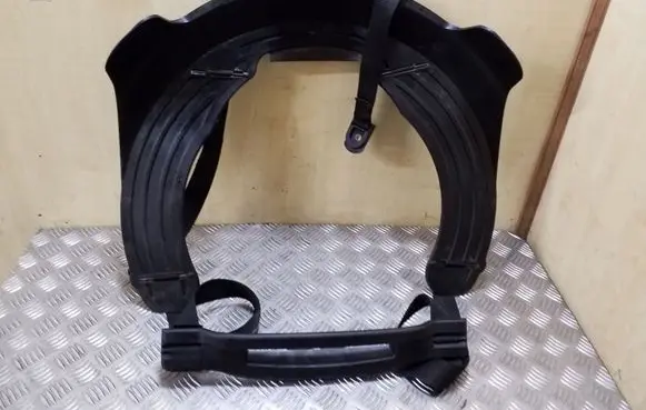 BMW X5 E53 Spare wheel mounting bracket 7002356