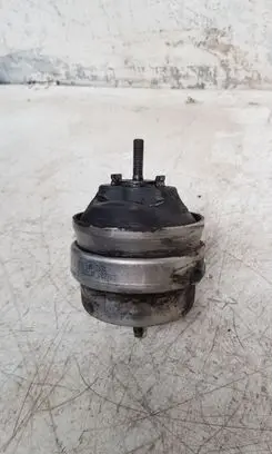 Audi A4 S4 B7 8E 8H Engine mount bracket 8E0199382K