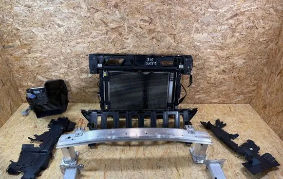 Peugeot 3008 II Radiator support slam panel