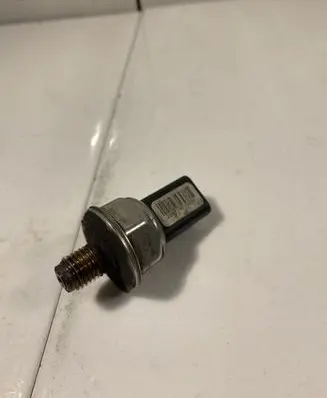Fuel pressure sensor