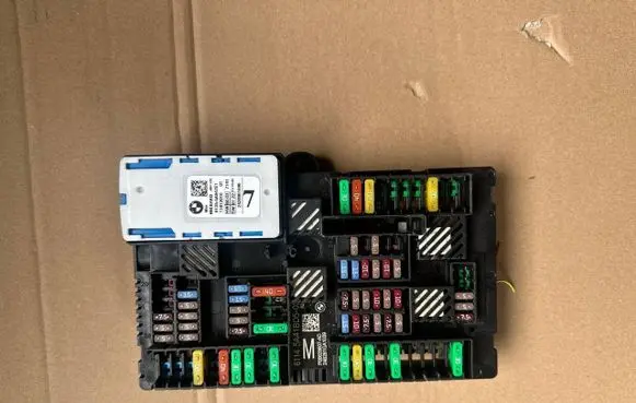 BMW X7 G07 Fuse module 5A41BD5 P00628607AD 24B261GA1039