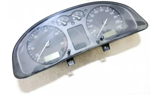 Volkswagen PASSAT B5 Speedometer (instrument cluster) 3b0919880d 88311245