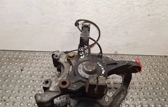 Renault Twingo III Front wheel hub spindle knuckle S25056957 400157575R