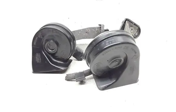 Volvo S60 Horn signal 30796897 30796896