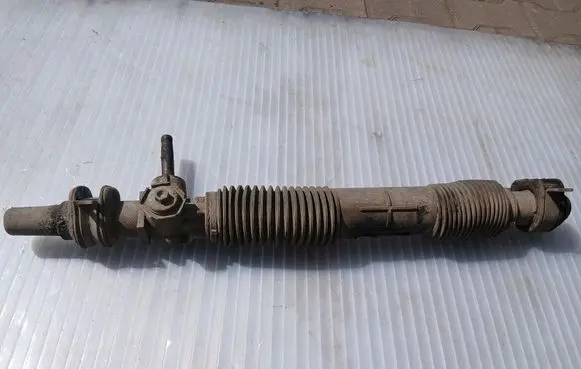 Opel Astra F Steering rack 90372611