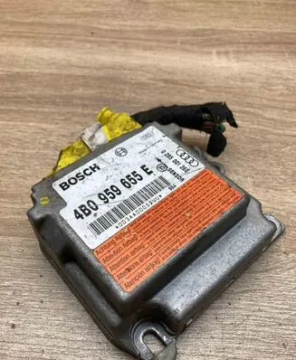 Audi A6 S6 C5 4B Airbag control unit/module 4B0959655E 0285001268 WithPlug