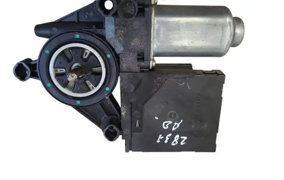 Volkswagen Caddy Front door window regulator motor 1T0959702 1K0959792C