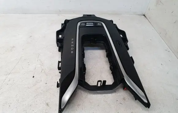 Toyota Corolla Verso AR10 Gear shifter surround trim plastic 76L507 76L507LH
