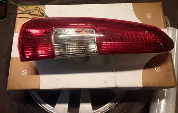 Volvo V70 Rear/tail lights 9154493