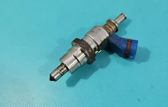 Toyota Avensis T250 Fuel injector 2325028090 IMPRK1557716