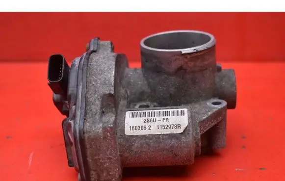 Ford Focus C-MAX Throttle body valve 2S6UFA
