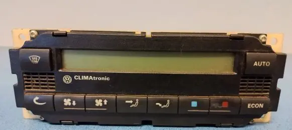 Volkswagen PASSAT B5 Climate control unit 1J1907044