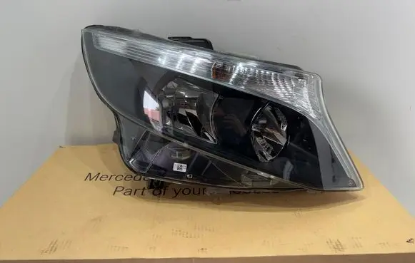 Mercedes-Benz Vito Viano W447 Headlight/headlamp A4479067800