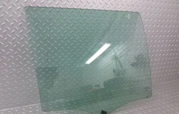 Citroen C4 I Picasso Rear door window glass 9204L0