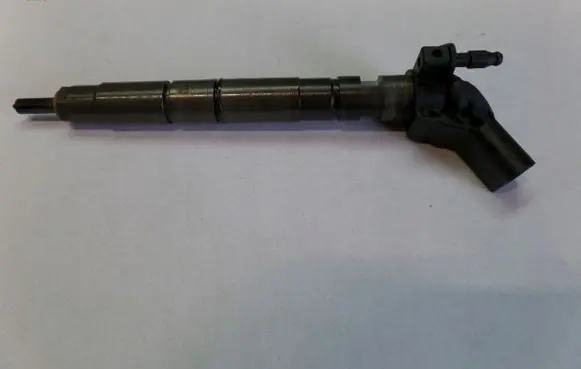 Audi A4 S4 B7 8E 8H Fuel injector 059130277AB
