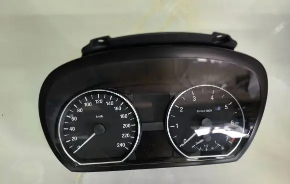BMW 1 E81 E87 Speedometer (instrument cluster) 9187038 170192064 102493293