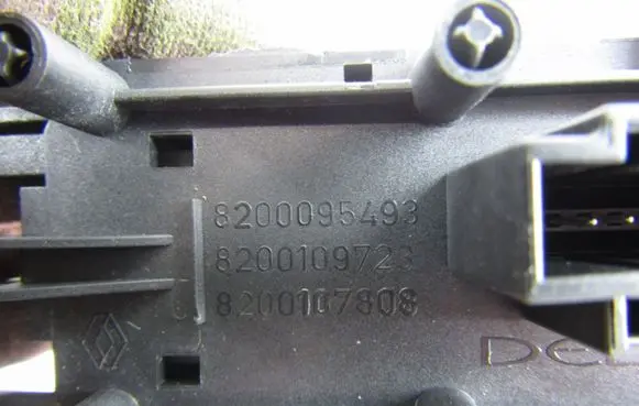 Renault Scenic II - Grand scenic II Hazard light switch 8200095493