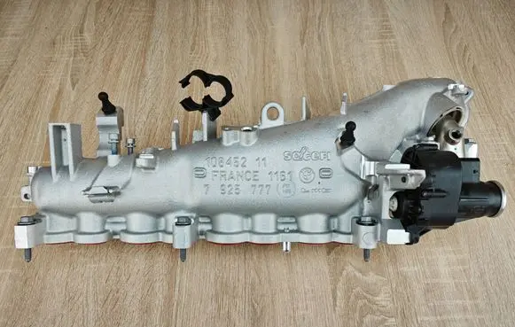BMW X4 G02 Intake manifold 7925777 8570791