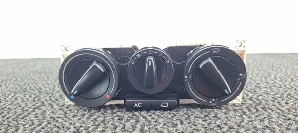 Volkswagen Golf IV Climate control unit 1J0820045F 1JO820045F