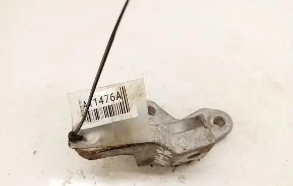 Mitsubishi Colt Engine mount bracket MR961611