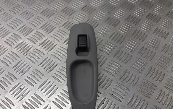 Nissan Almera Tino Quarter vent window switch 80960-BU000