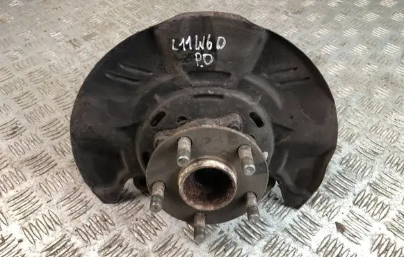 Subaru Legacy Front wheel hub