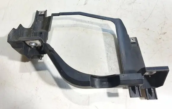 BMW 5 E60 E61 Headlight/headlamp mounting bracket 15873700