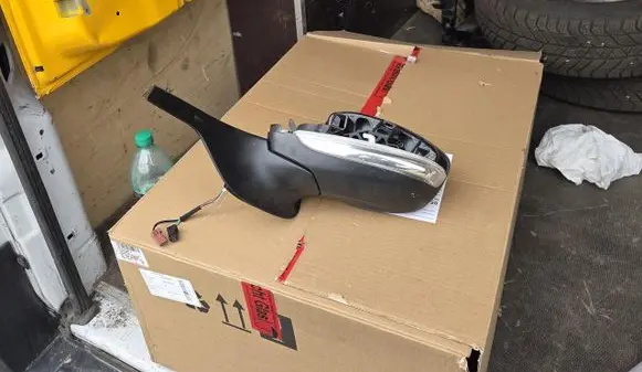 Citroen C3 Front door electric wing mirror E20211047