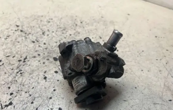 Audi A4 S4 B7 8E 8H Power steering pump 7690955121