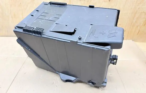Citroen C4 II Battery box tray 9689002180