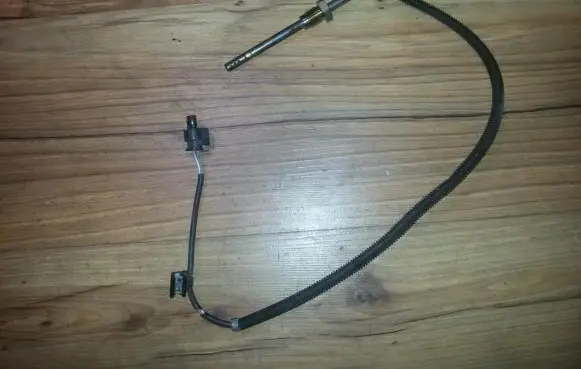 Mercedes-Benz C AMG W204 Exhaust gas temperature sensor a0071539528