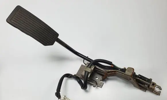 Nissan Micra Pedal assembly K11