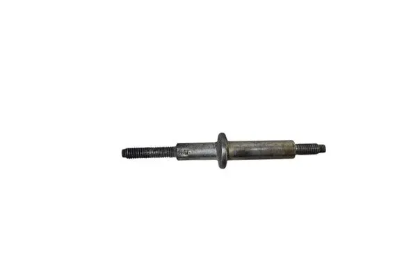 Mazda CX-7 Fuel Injector clamp holder 