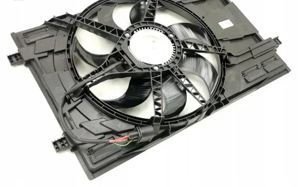 Volkswagen Golf VIII Electric radiator cooling fan 5WA121203L