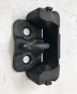 Nissan Qashqai Loading door lock loop/hook striker 