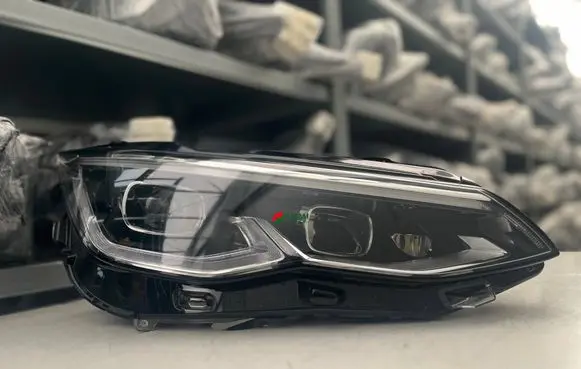Volkswagen Golf VIII Headlight/headlamp 5H1941036J