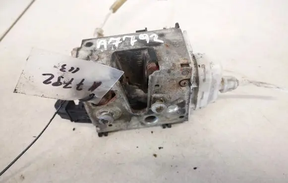 Audi A6 S6 C4 4A Front door lock