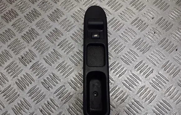 Peugeot 307 Quarter vent window switch 96351625XT