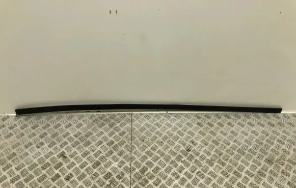Roof trim bar molding cover