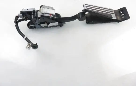 Infiniti M Accelerator throttle pedal 240461MA0A