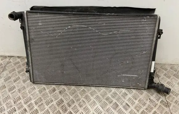Volkswagen Golf V Intercooler radiator