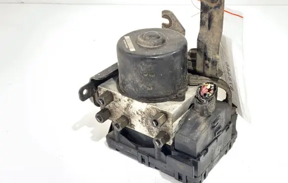 Jeep Cherokee III KJ ABS Pump P52128675AA
